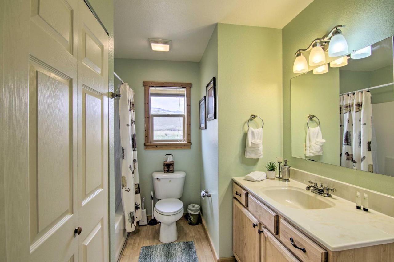 Airy Emigrant Townhome With Sweeping Mtn Views! Exterior foto